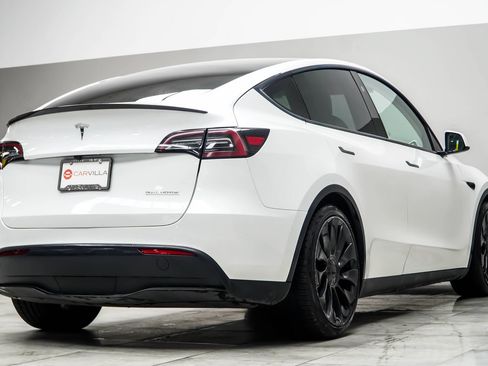 Used 2023 Tesla Model Y Performance AWD/4WD image 13