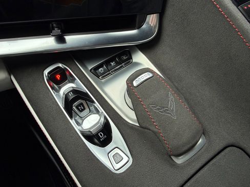 Used 2023 Chevrolet Corvette Stingray Premium Conv w/ Z51 Performance Package image 35