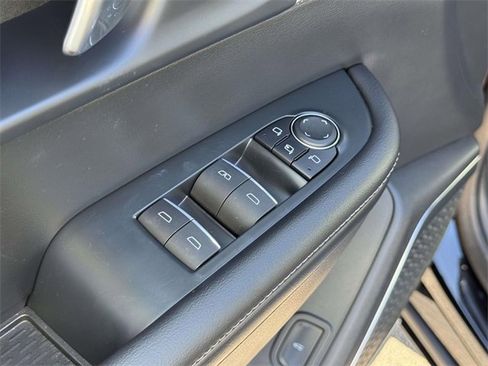 Used 2025 Buick Enclave Avenir w/ Super Cruise Package image 25