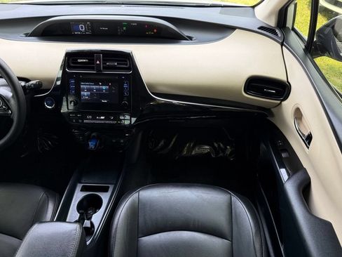 Used 2019 Toyota Prius LE FWD image 23