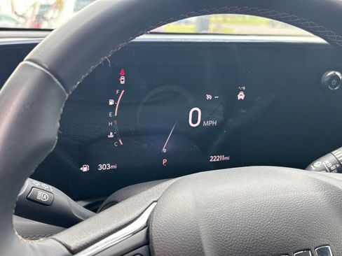 Used 2025 Buick Encore GX Preferred FWD image 39