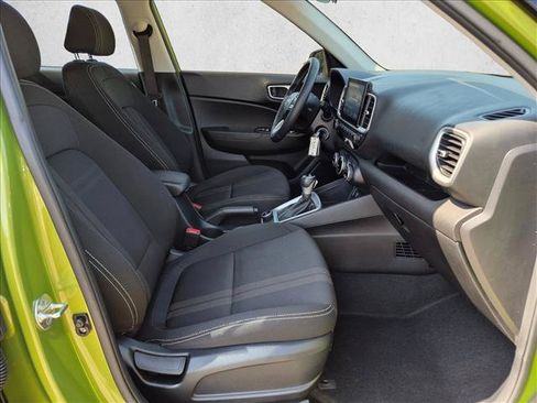 Used 2023 Hyundai Venue SEL FWD image 20