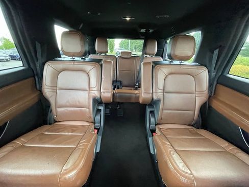Used 2023 Lincoln Navigator L Reserve AWD/4WD image 30