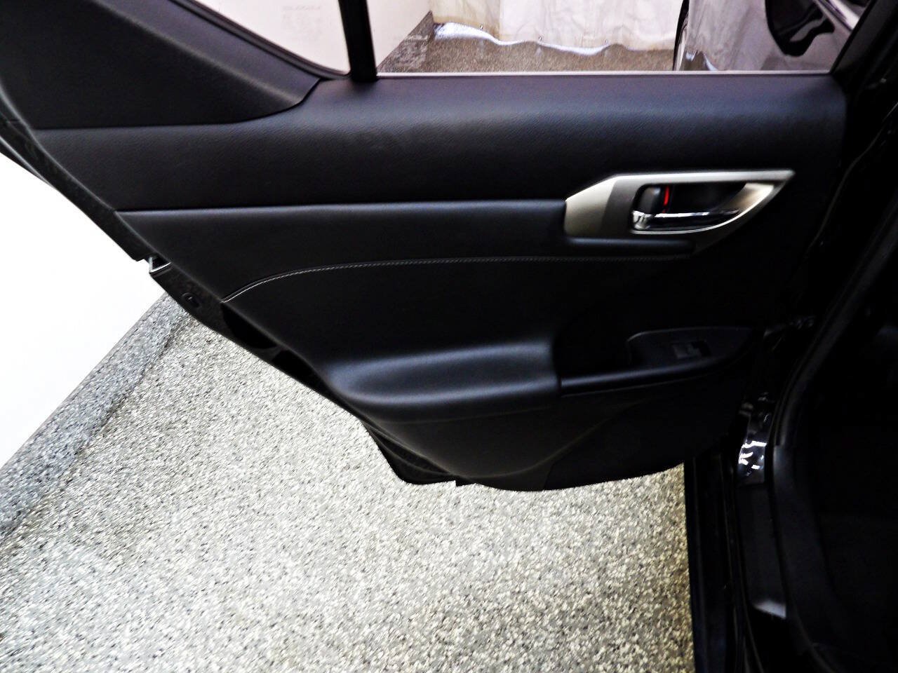 Used 2016 Lexus CT 200h w/ Accessory Package 2 FWD image 9