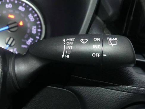 Used 2021 Toyota RAV4 LE image 33