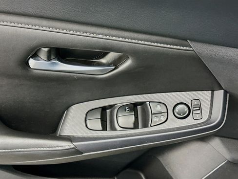 Used 2024 Nissan Sentra SV FWD image 15