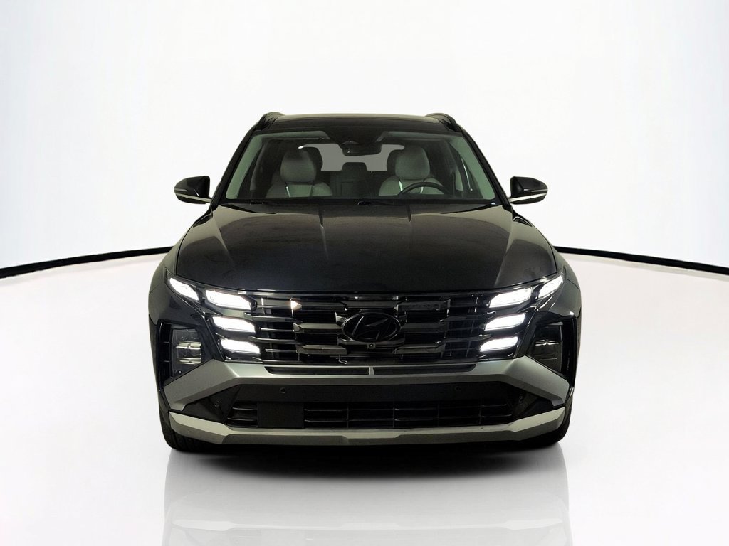 Used 2025 Hyundai Tucson Limited AWD/4WD image 3
