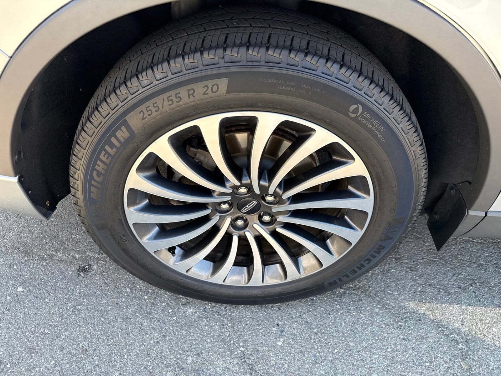 Used 2020 Lincoln Aviator Reserve w/ Equipment Group 201A AWD/4WD image 20