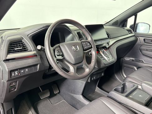 Used 2025 Honda Odyssey Sport-L image 4