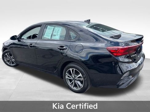 Used 2023 Kia Forte LXS w/ LXS Technology Package FWD image 5