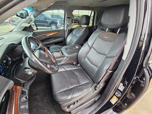 Used 2016 Cadillac Escalade 2WD image 15