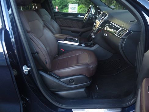 Used 2016 Mercedes-Benz GL 450 4MATIC image 14