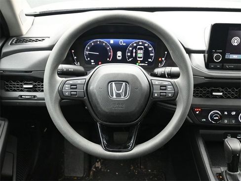 Used 2025 Honda Accord SE image 33