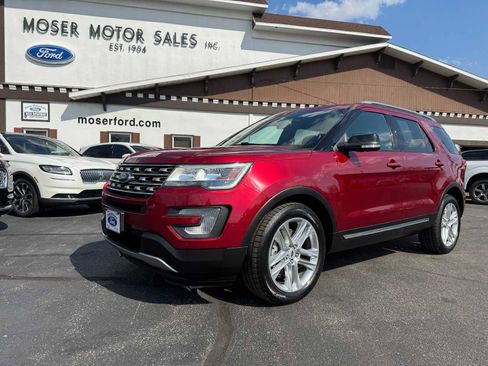 Used 2017 Ford Explorer XLT w/ Equipment Group 202A FWD image 1