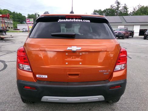 Used 2016 Chevrolet Trax LT w/ LT Sun and Sound Package AWD/4WD image 4