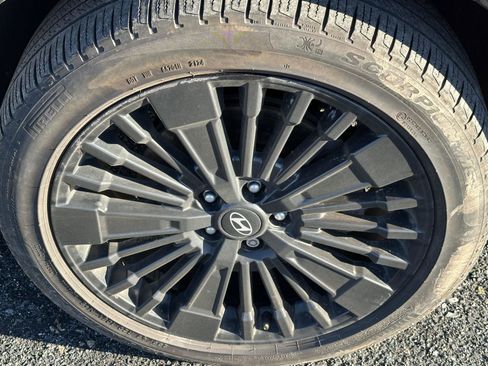 Used 2024 Hyundai Santa Fe Calligraphy image 10