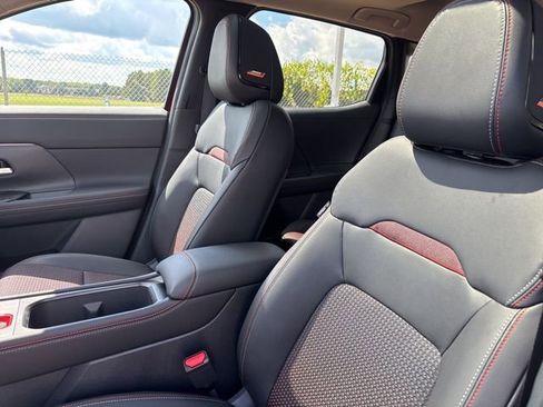 New 2026 Nissan Kicks SR w/ SR Premium Package image 9