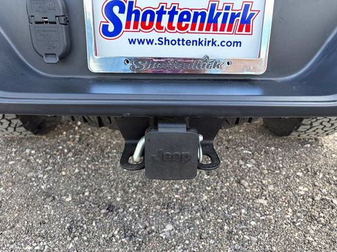 Used 2022 Jeep Gladiator Mojave w/ Cold Weather Group AWD/4WD image 15
