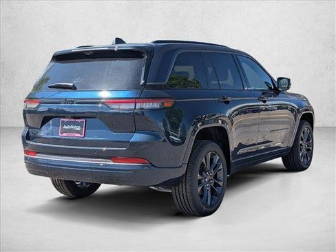 New 2026 Jeep Grand Cherokee Limited AWD/4WD image 2