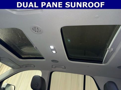 Used 2019 Chevrolet Traverse LT w/ LT Premium Package image 34