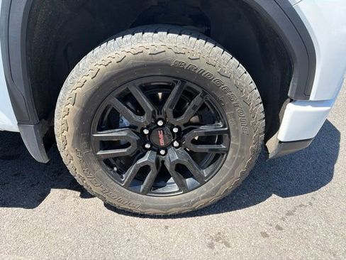 Used 2026 GMC Sierra 1500 Elevation AWD/4WD image 9