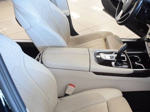 Used 2017 BMW 740i RWD image 58