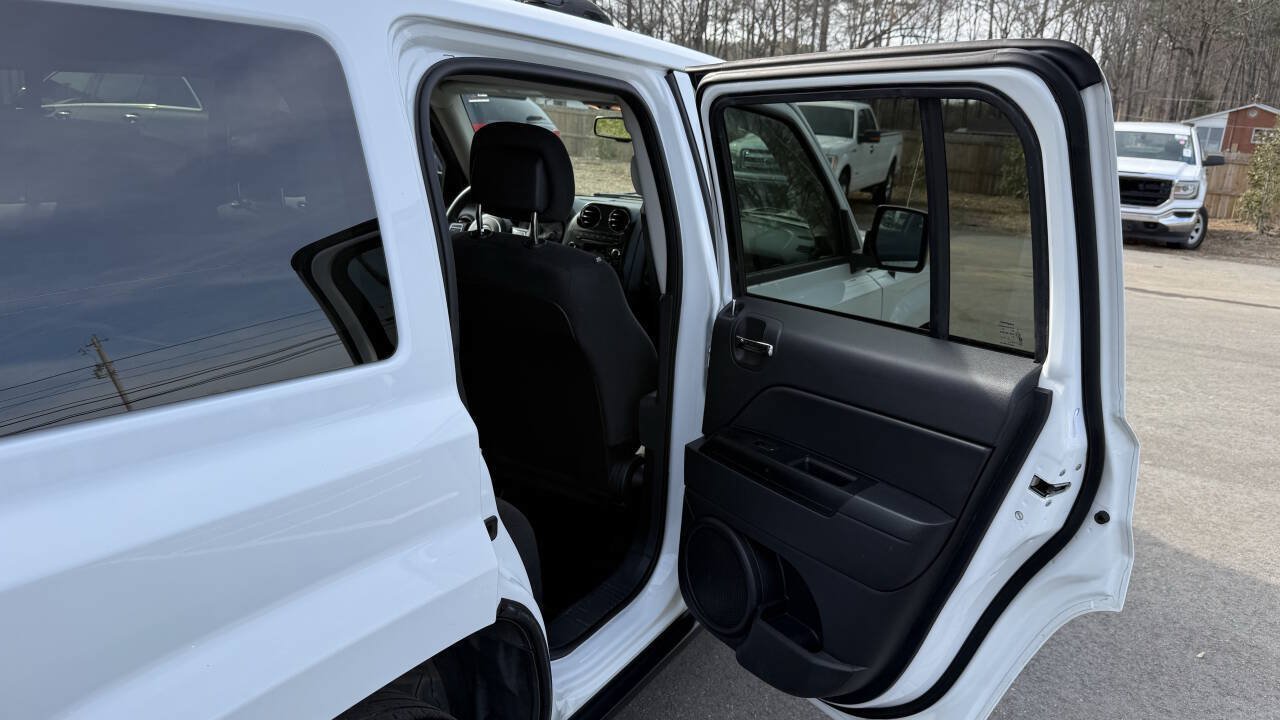 Used 2016 Jeep Patriot Sport w/ Power Value Group FWD image 15