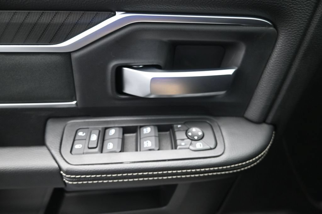 New 2026 RAM 3500 Big Horn AWD/4WD image 17