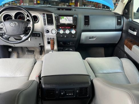Used 2010 Toyota Tundra Limited image 61