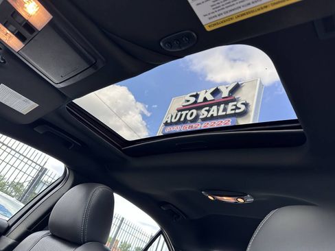 Used 2019 Ford Taurus Limited w/ Driver Assist Package FWD image 33
