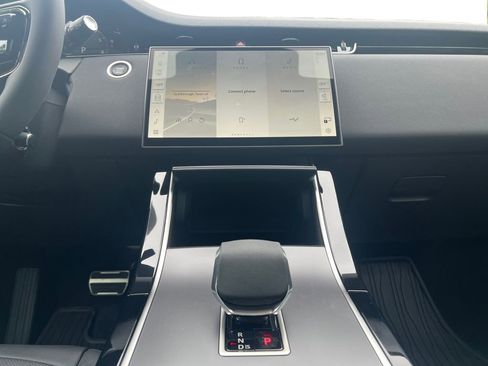 New 2025 Land Rover Range Rover Evoque Dynamic SE image 27