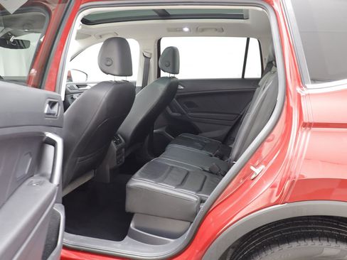 Used 2019 Volkswagen Tiguan SEL Premium image 15