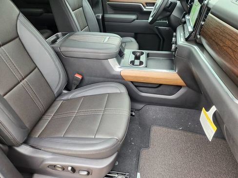 New 2026 Chevrolet Silverado 2500 High Country w/ High Country Premium Package AWD/4WD image 19