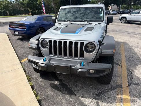 Used 2022 Jeep Wrangler Unlimited Rubicon 4xe AWD/4WD image 2