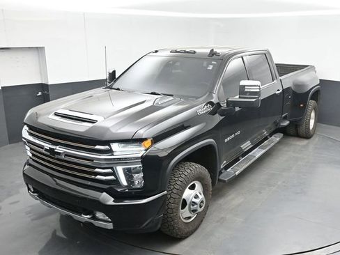 Used 2022 Chevrolet Silverado 3500 High Country w/ Safety Package II image 21