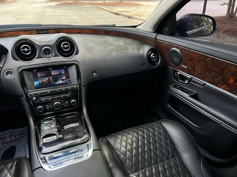 Used 2017 Jaguar XJ L Portfolio AWD/4WD image 29