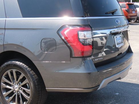 Used 2020 Ford Expedition Limited w/ Equipment Group 301A RWD image 16