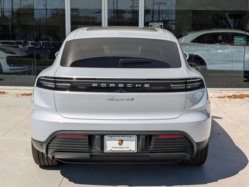 New 2025 Porsche Macan 4S Electric image 10