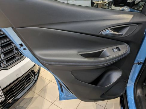 Used 2025 Buick Encore GX Sport Touring w/ Advanced Technology Package image 24