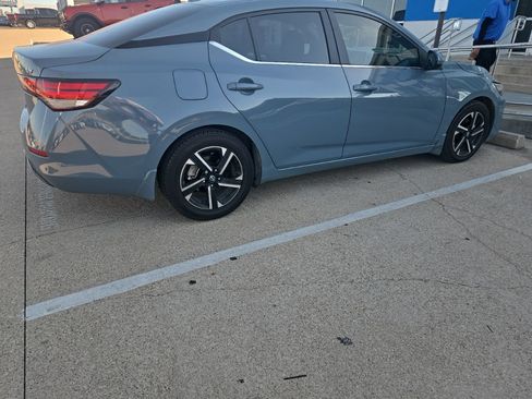 Used 2024 Nissan Sentra SV FWD image 4