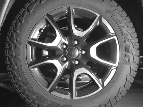 Used 2025 Jeep Compass Trailhawk AWD/4WD image 14