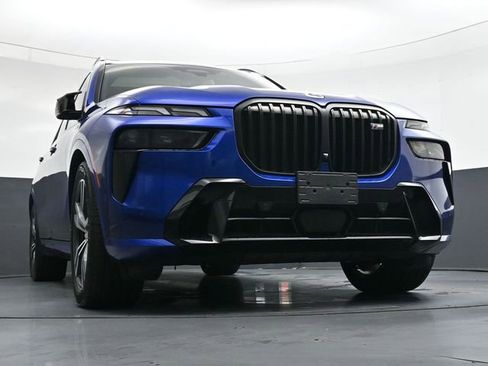 Used 2023 BMW X7 M60i w/ Executive Package image 39