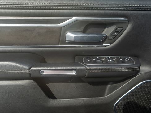 Used 2023 RAM 1500 Laramie AWD/4WD image 14