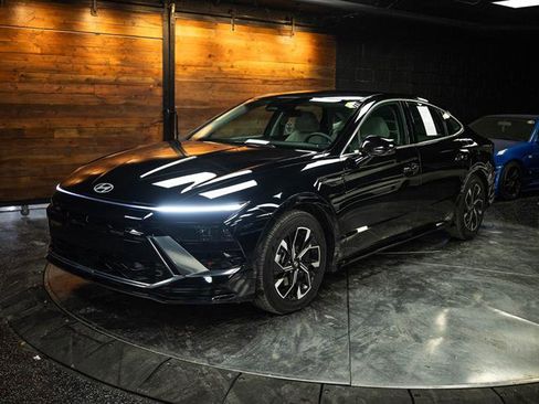 Used 2025 Hyundai Sonata SEL image 2