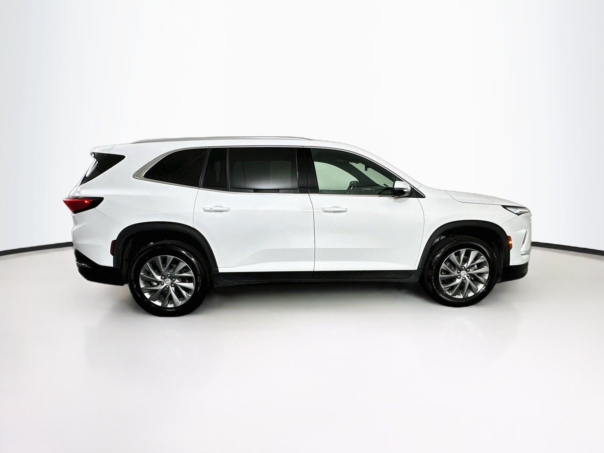 Used 2025 Buick Enclave Preferred FWD image 10