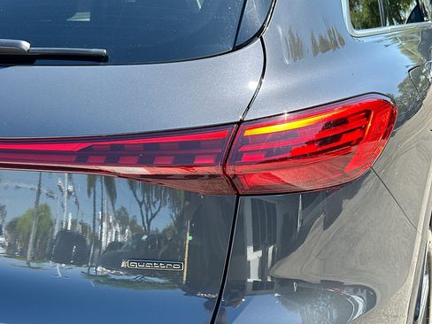 Used 2025 Audi Q5 Premium Plus w/ Premium Plus AWD/4WD image 32