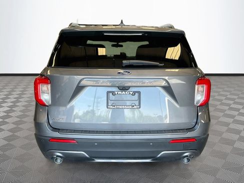 Used 2022 Ford Explorer XLT w/ Equipment Group 202A RWD image 6