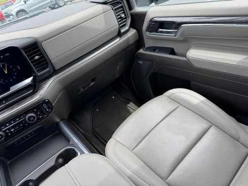 Used 2024 Chevrolet Silverado 3500 LTZ w/ LTZ Premium Package AWD/4WD image 15