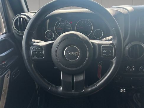 Used 2016 Jeep Wrangler Sport AWD/4WD image 13