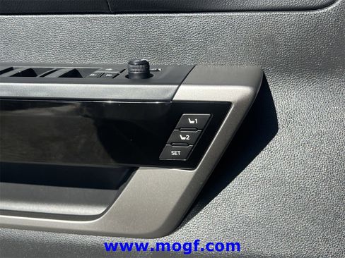 Used 2024 Toyota Tundra Limited image 19